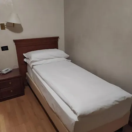 Hotel Breuil ホテル ブレウイル・チェルヴィナイア