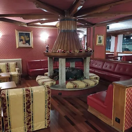 מלון Hotel Breuil ברויל-קרוויניה