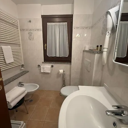 Hotel Breuil Szálloda 3*