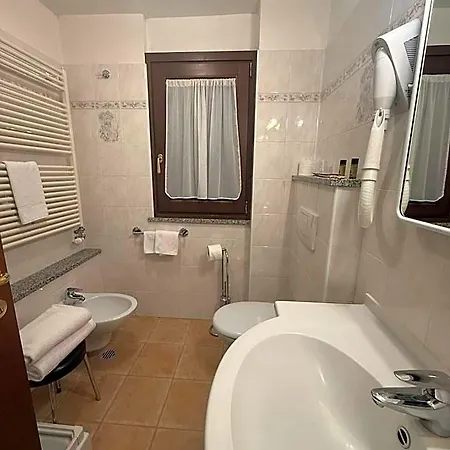 מלון Hotel Breuil