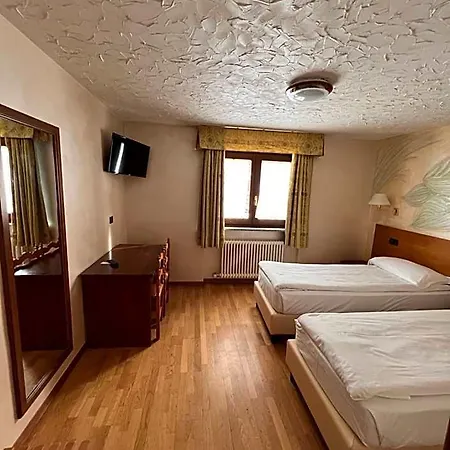 מלון Hotel Breuil ברויל-קרוויניה