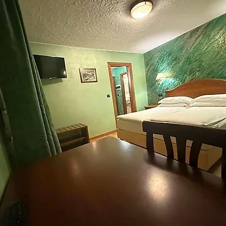 Hotel Breuil 3* ברויל-קרוויניה