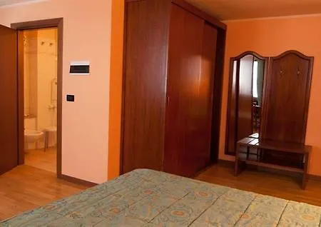 מלון Hotel Breuil ברויל-קרוויניה
